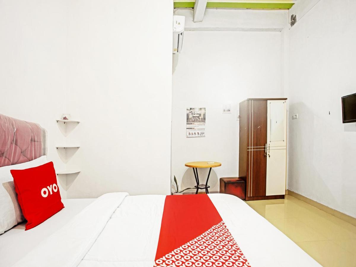 Oyo Life 90587 Domen Homestay Syariah Krui Экстерьер фото